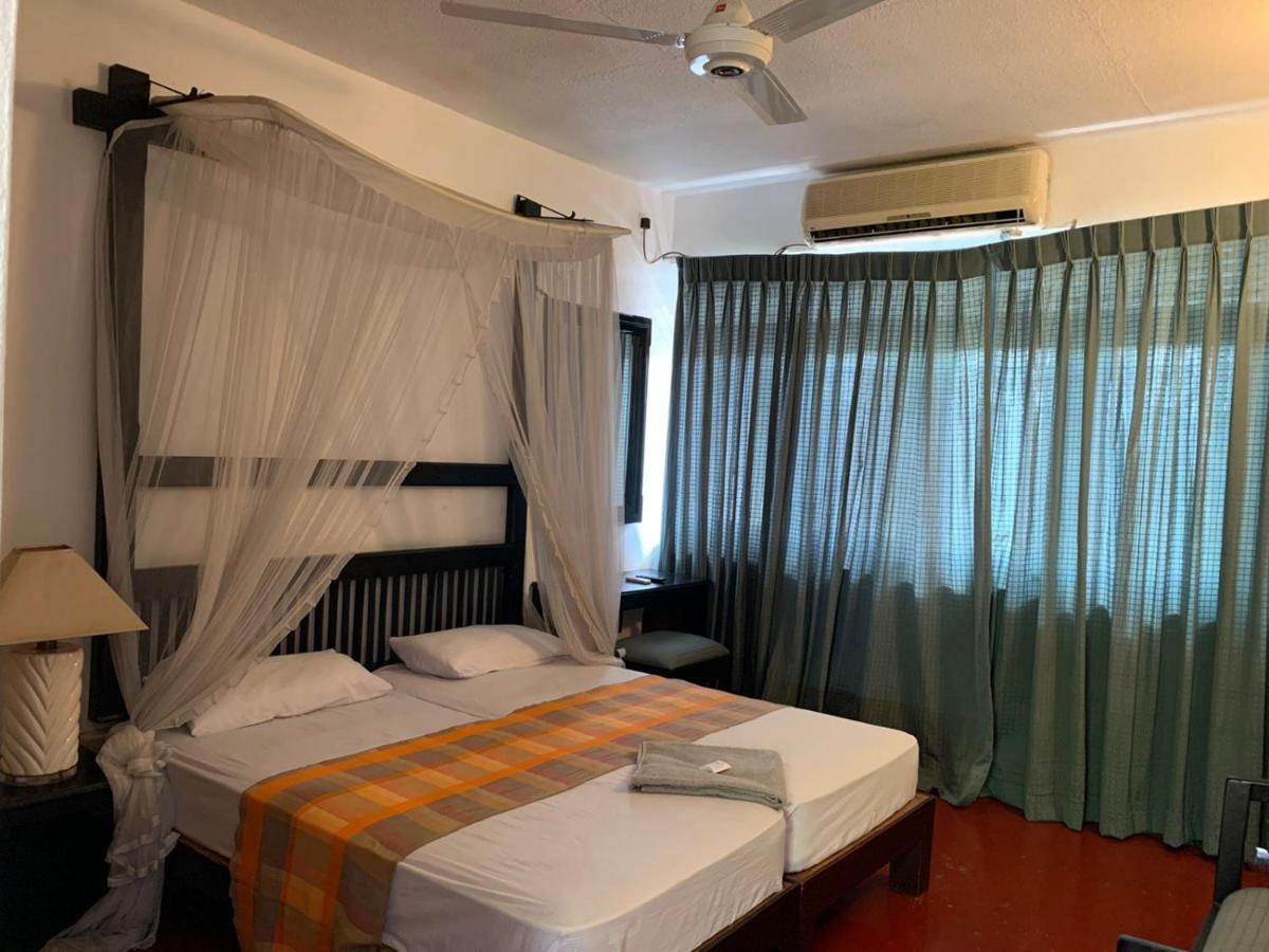 Nilani Hotel Ratnapura Exterior foto