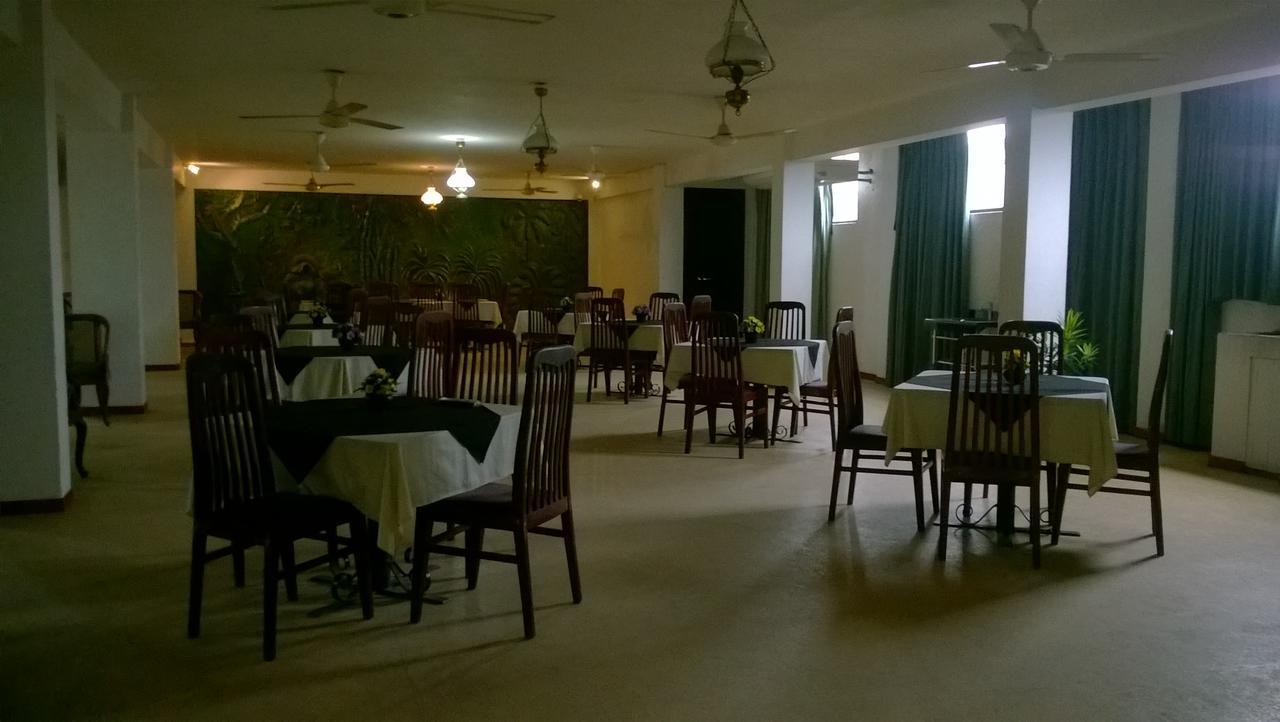 Nilani Hotel Ratnapura Exterior foto
