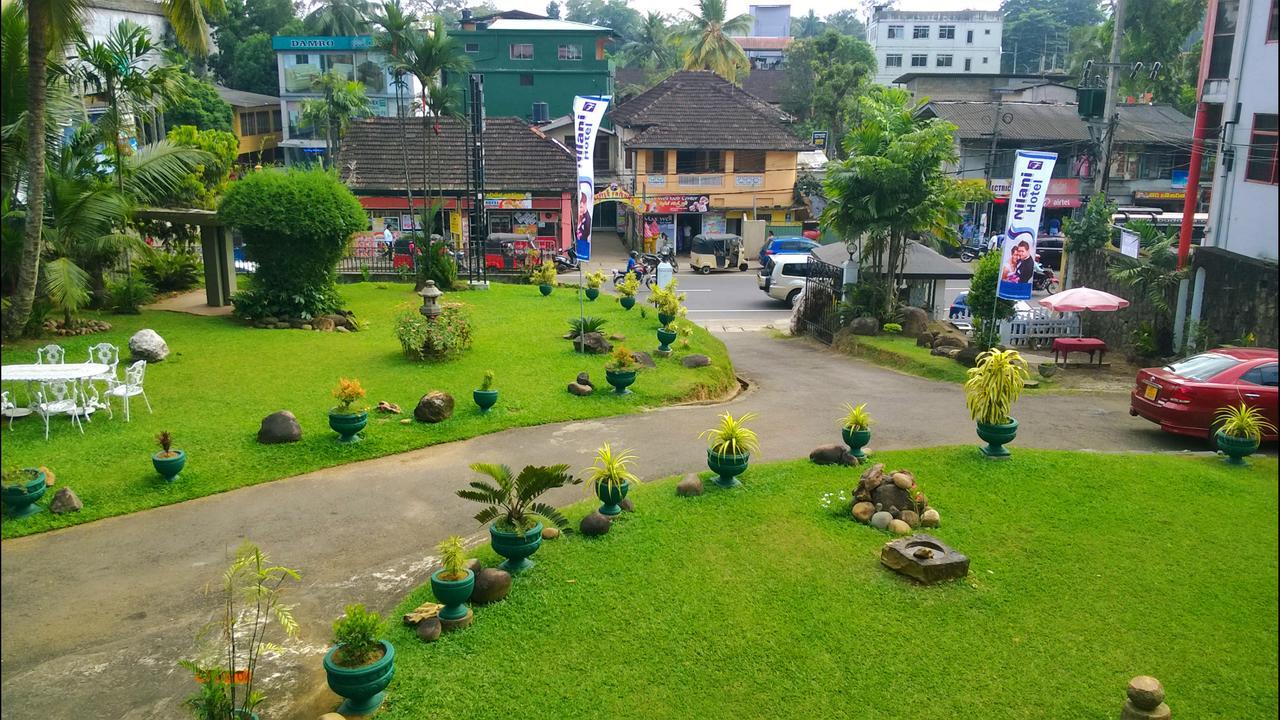 Nilani Hotel Ratnapura Exterior foto